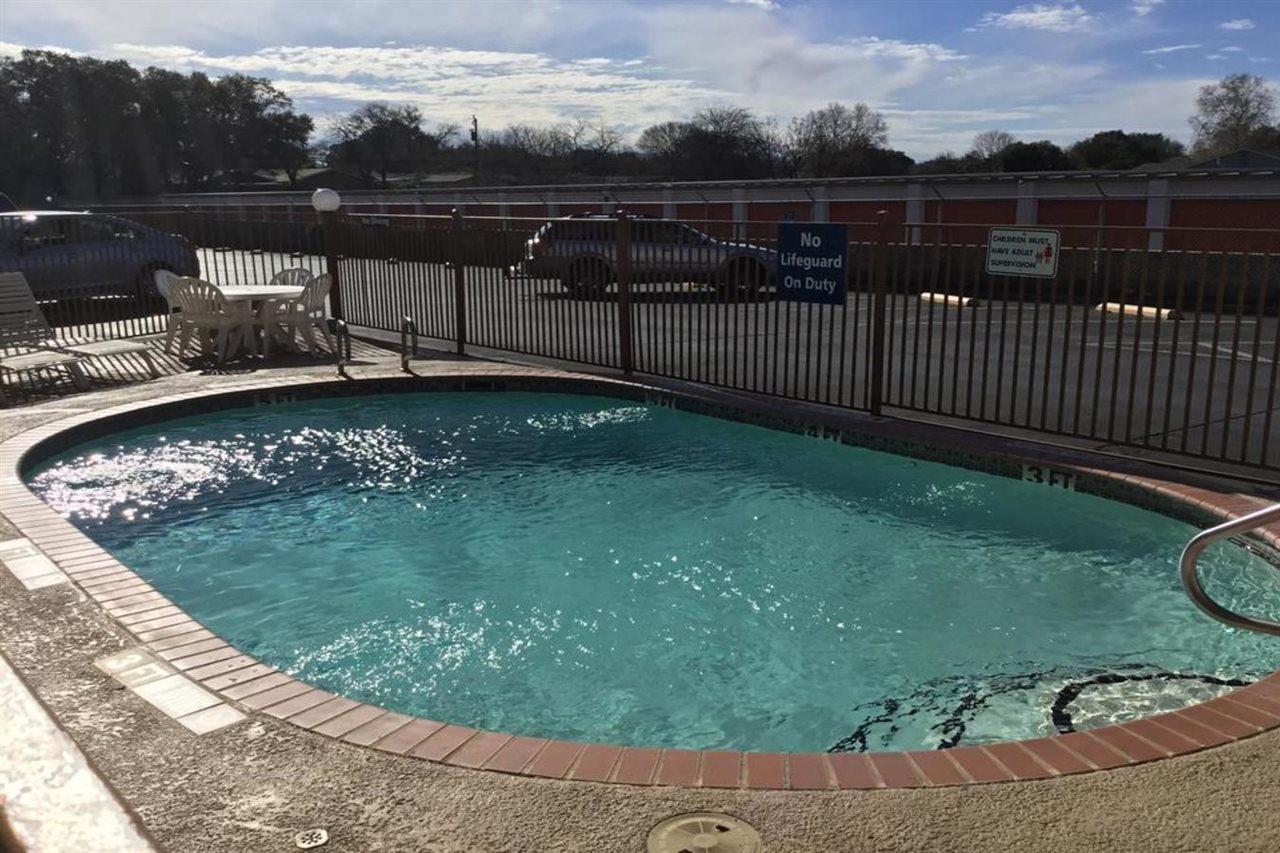 Days Inn By Wyndham Near Seaworld San Antonio Kültér fotó
