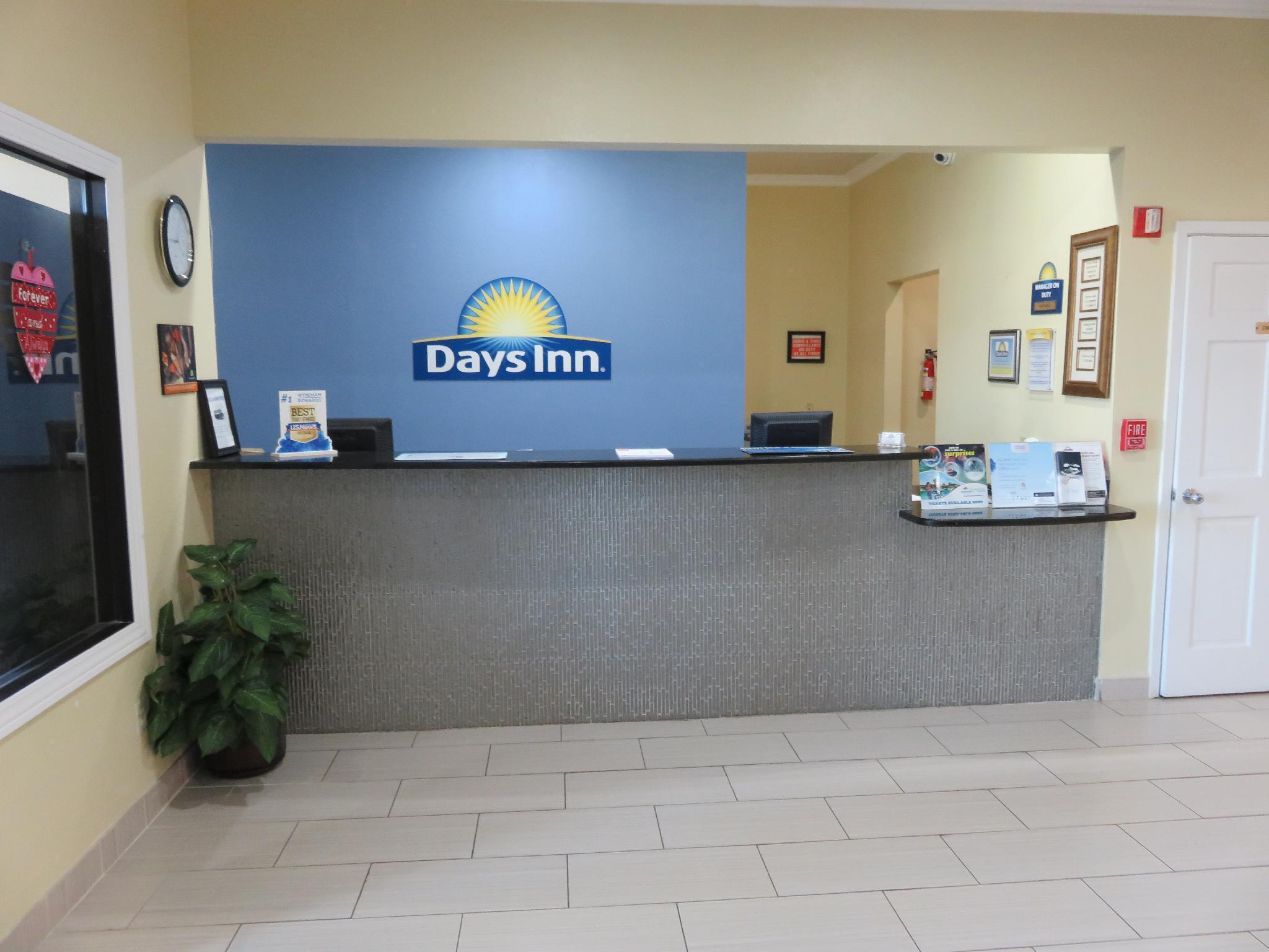 Days Inn By Wyndham Near Seaworld San Antonio Kültér fotó