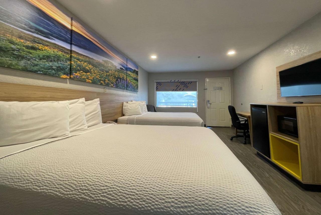 Days Inn By Wyndham Near Seaworld San Antonio Kültér fotó